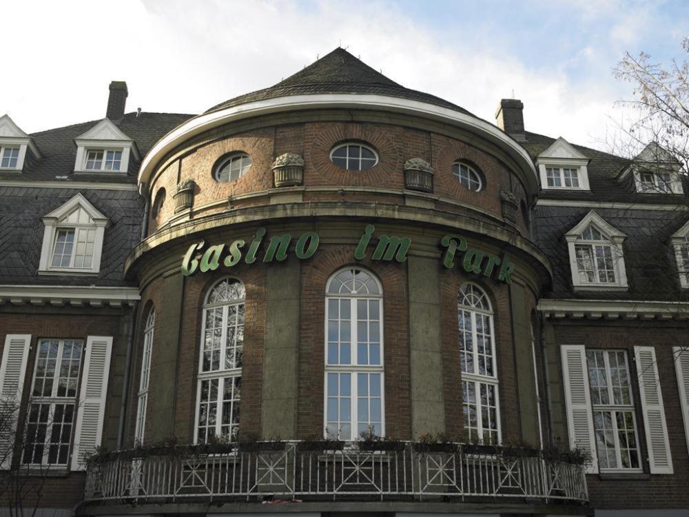 Hotel Casino Im Park Kamp-Lintfort Ngoại thất bức ảnh